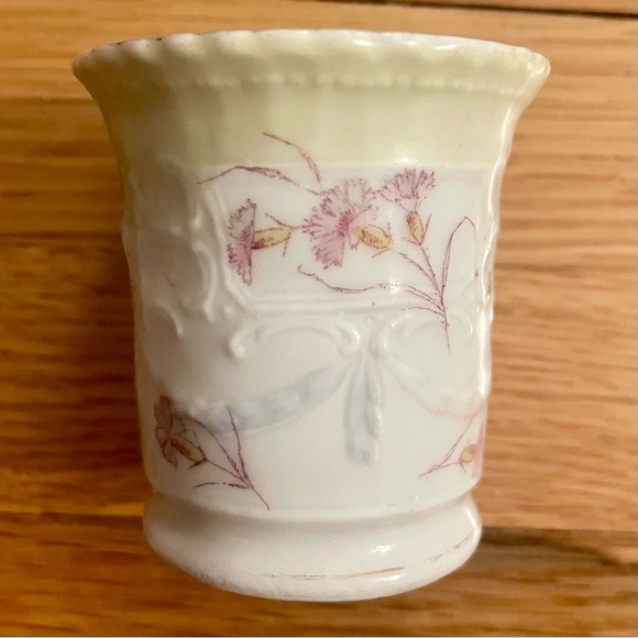 Antique WEIMAR fine china from Germany - sweet 2" x 2" toothpick holder - lovely - Picture 8 of 11